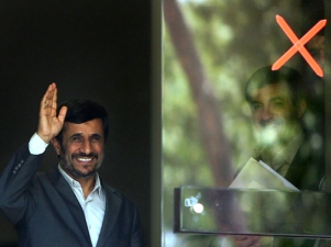 مشایی و احمدی نژاد