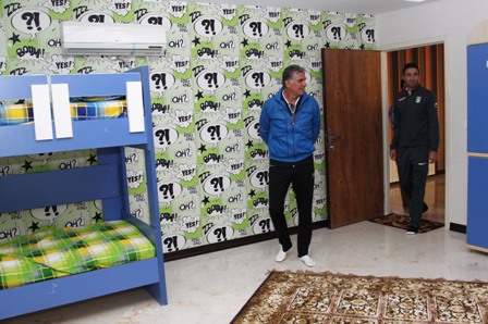 دیدار رکی روش ملی پوشان و کودکان یتیم و معلول ( عکس )