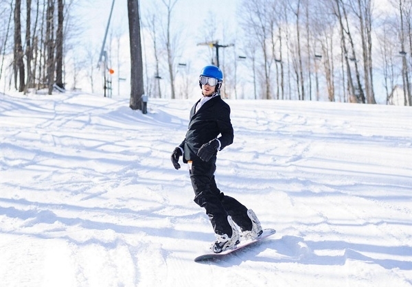 عروسی در پیست اسکی (عکس)