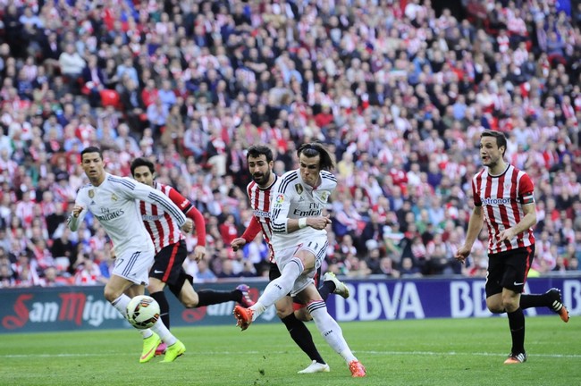 رئال مادرید صدرجدول را به بارسا تعارف زد ( عکس/فیلم/جدول) رئال مادرید صدرجدول را به بارسا تعارف زد ( عکس/فیلم/جدول)