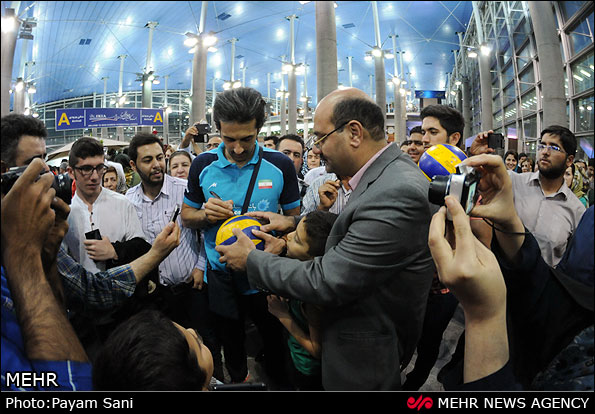 استقبال گرم از تیم ملی والیبال