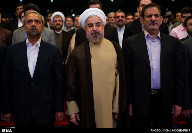 روحانی در جشن انتظار و امید (عکس)