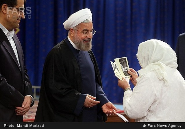 همایش بیمه سلامت همگانی با حضور روحانی (عکس)