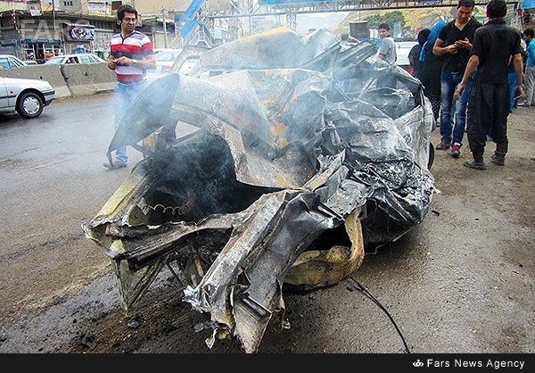 تصادف تریلر با 12 خودروی سواری (+عکس)