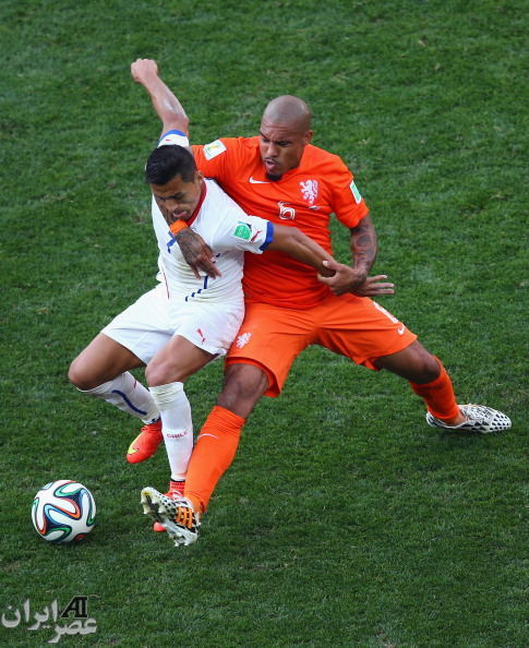 مسابقه فوتبال هلند و شیلی (عکس)