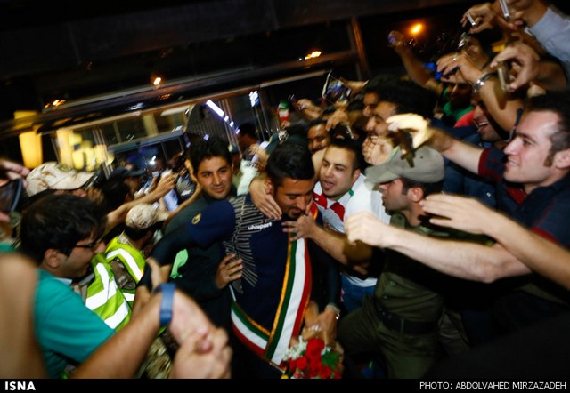 استقبال از تیم ملی فوتبال (عکس)