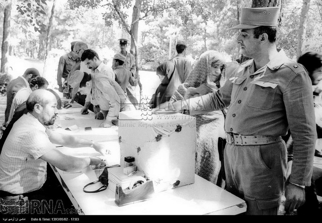 انتخابات ریاست جمهوری سال 1360 (عکس)