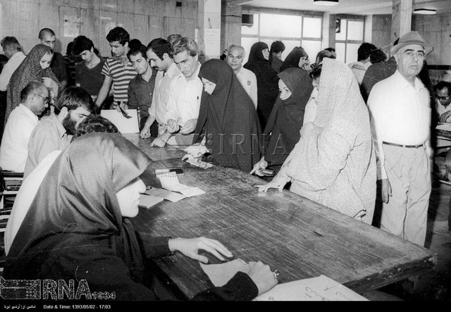 انتخابات ریاست جمهوری سال 1360 (عکس)