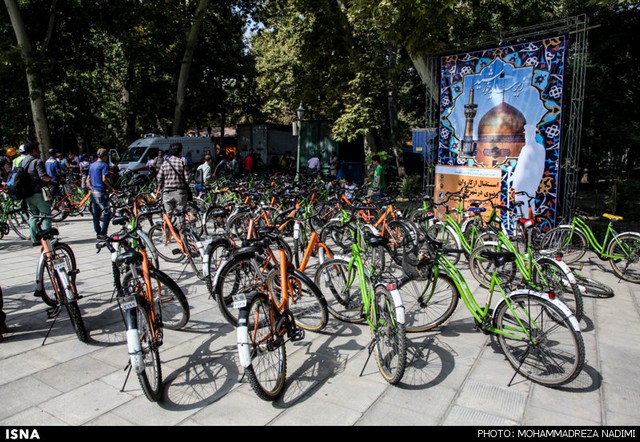 تهرانگردی ۱۵۰۰ دوچرخه سوار تهرانی (عکس)