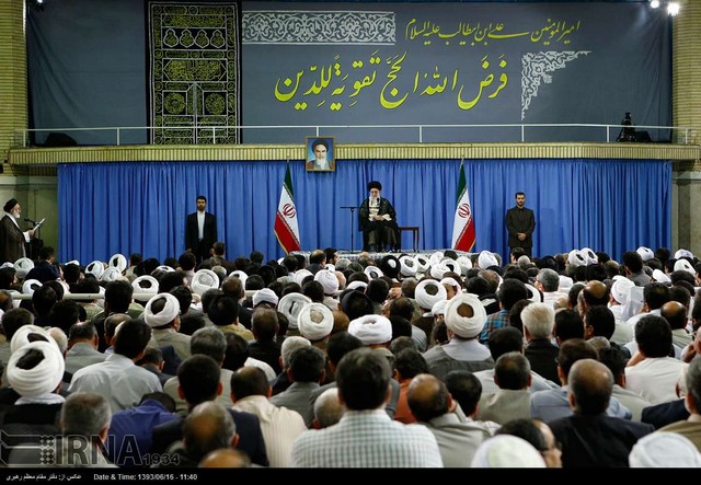 دیدار مسوولان و دست‌اندرکاران حج با رهبر انقلاب