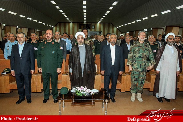 بازدید روحانی از نمایشگاه وزارت دفاع (عکس)