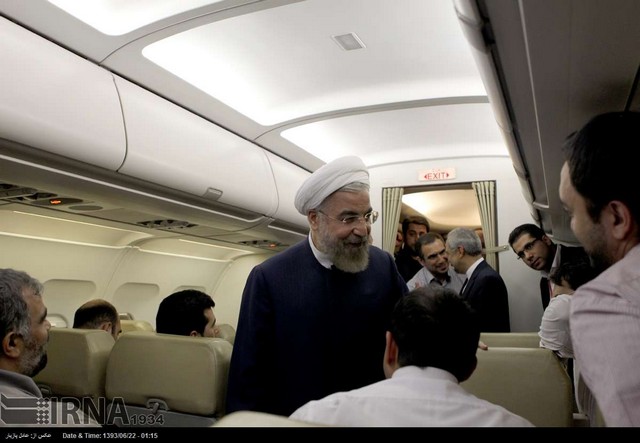 بازگشت روحانی به تهران (عکس)