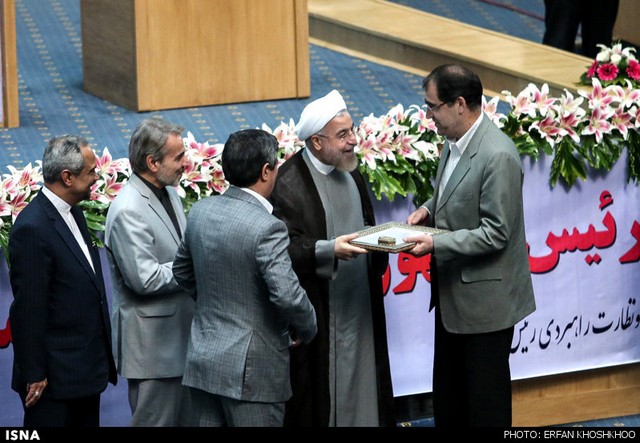 روحانی: مسئولیت مذاکرات هسته ای را شخصاً برعهده دارم/ در انتخابات چادری و غیر چادری را دعوت می کنیم اما بعد از انتخابات...!