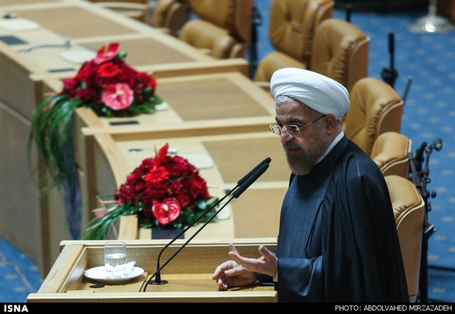 همایش ملی نخبگان جوان با حضور روحانی (عکس)