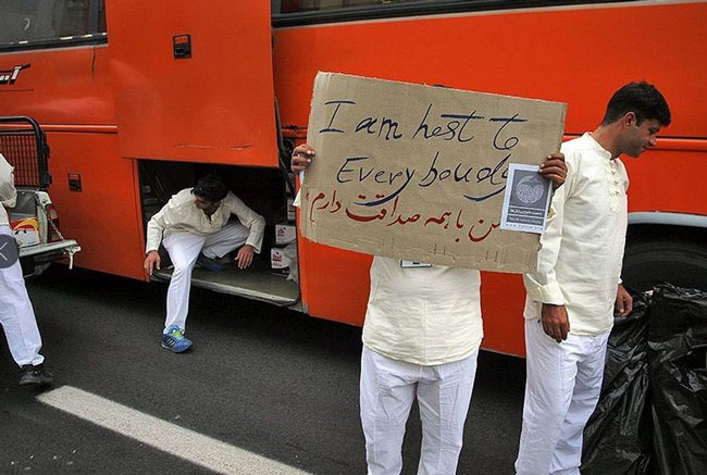 پاکسازی حرم، جنگل، دریا به دست کارتن ‌خوابهای بهبود یافته از اعتیاد