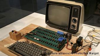 905 هزار دلار برای اپل 1 (+عکس)