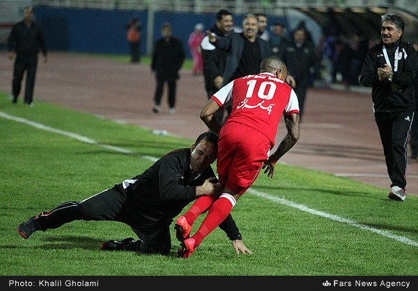 شادی گل کشنده تراکتوری ها(+گزارش تصویری)