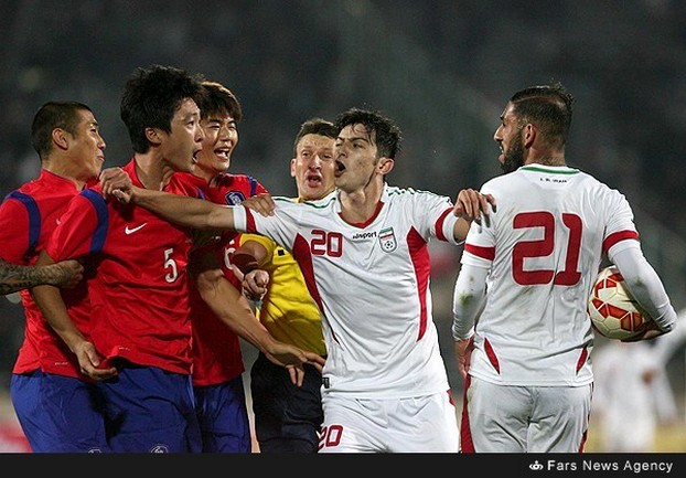 درگیری بازیکنان ایران و کره جنوبی(فیلم/عکس)
