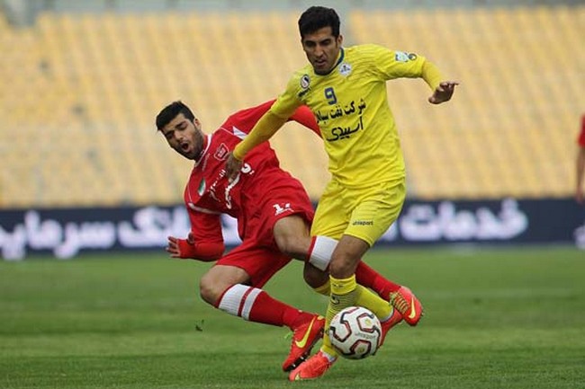 شکست پرسپولیس درخشان مقابل نفت تهران شکست پرسپولیس درخشان مقابل نفت تهران