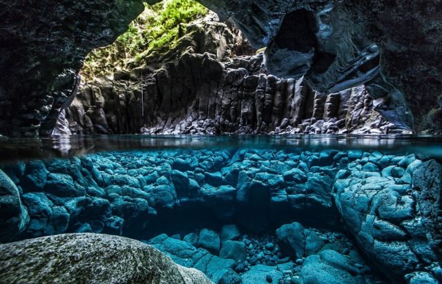 دو دنیا در یک تصویر!