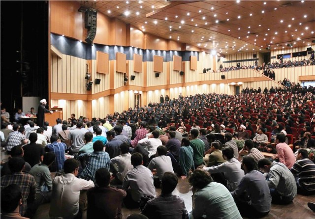 بازگشت پدیده شهاب مرادی به دانشگاه ها + عکس