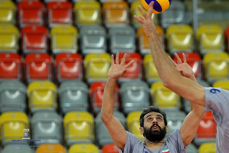 تمرین تیم ملی والیبال ایران در سالن چنستوهوا(گزارش تصویری)