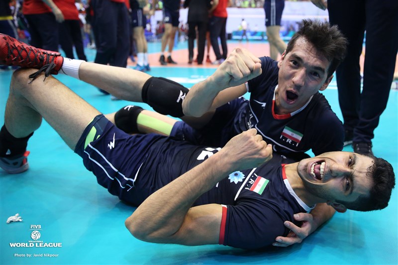 شادی عجیب و بامزه شیربچه های تیم ملی(عکس)