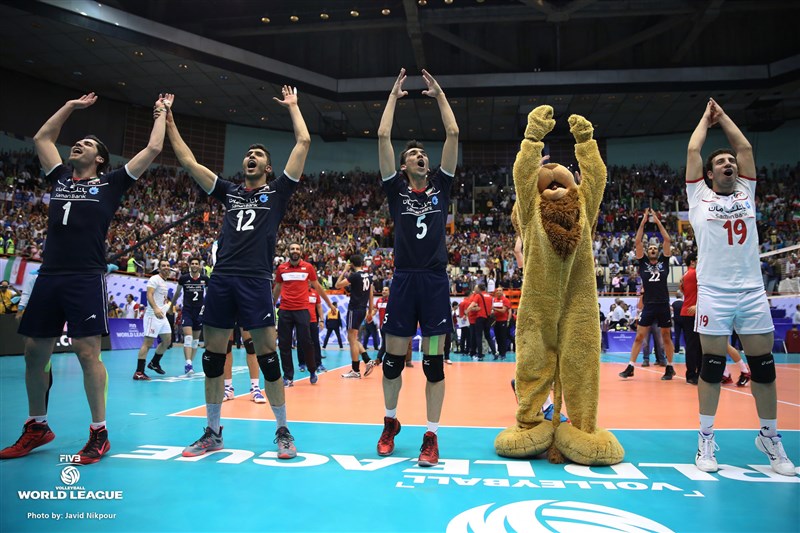 شادی عجیب و بامزه شیربچه های تیم ملی(عکس)