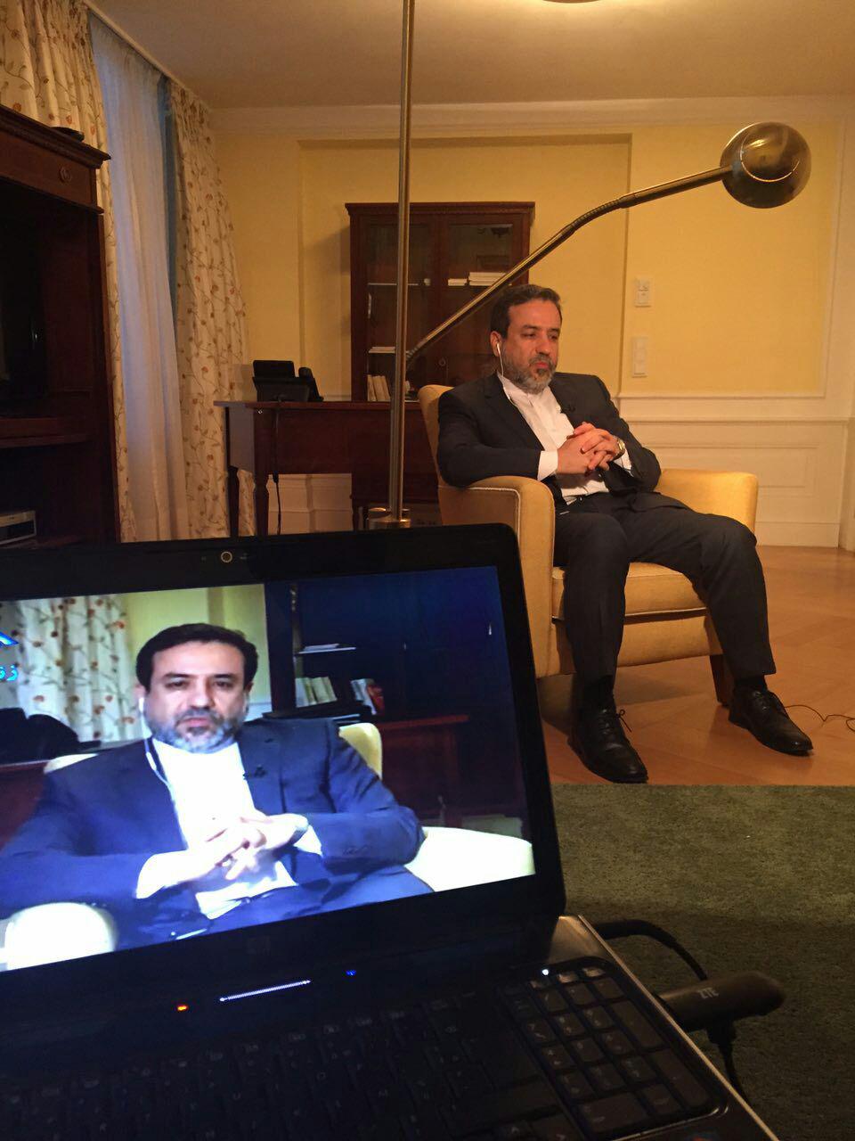 عراقچی:اصل تحریم ها هسته ای است/ توقف تحریم‌ها در روز توافق/ تماس مستمر امن با تهران