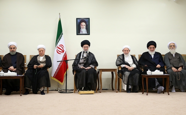 مقام معظم رهبری: مجلس از بررسی برجام کنار گذاشته نشود/ دعوای داخلی امریکا واقعی است