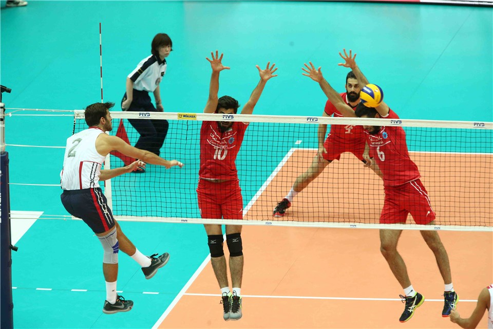 آمریکا 3 - 1 ایران / شکست تیم ملی والیبال  مقابل یانکی ها(+آنالیز/عکس)