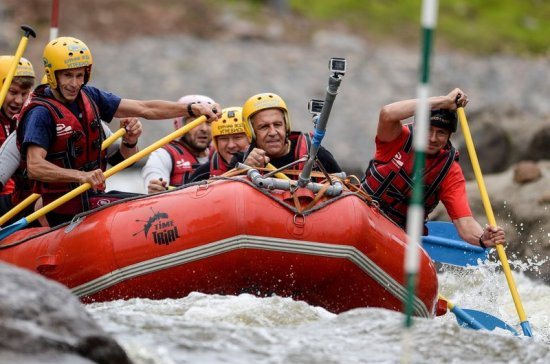 قایق سواری ماهرانه سرگئی لاوروف در آب های خروشان (+عکس)