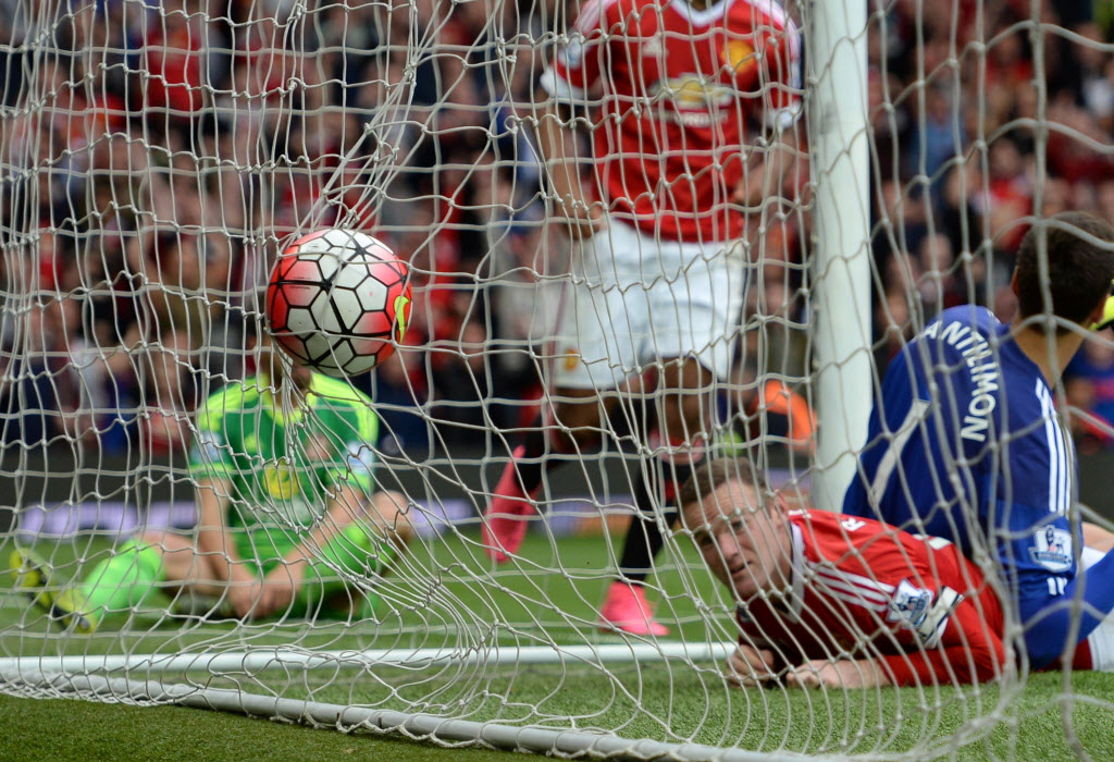 لیگ برتر انگلیس / صدرنشینی یونایتد، خردشدن سیتی(+جدول/عکس)