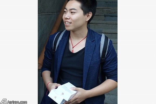 صفهایی که برای آیفون شکل می گیرند! صفهایی که برای آیفون شکل می گیرند!