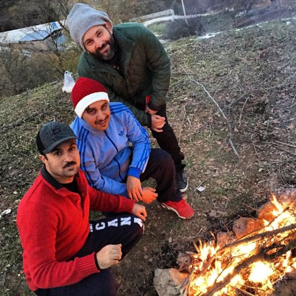 خوشگذرانی بازیگران در جنگل! (عکس)