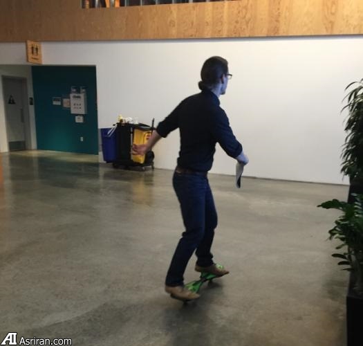 در پشت صحنه فیسبوک