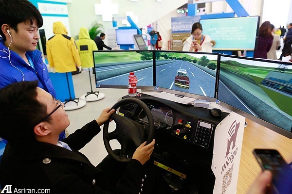 نگاهی گذرا به نمایشگاه «نور اینترنت»