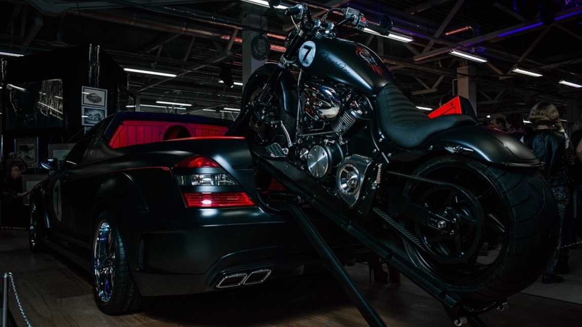 بنزی که پیک‌آپ شد