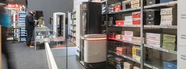 ربات انباردار ساخته شد (+عکس)