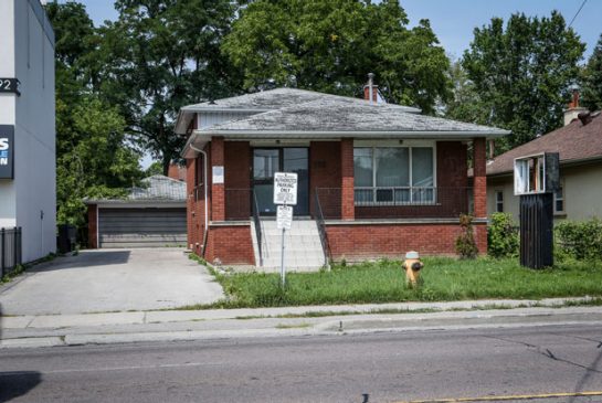 دعوا بر سر تصاحب املاک ایران در کانادا (+عکس)