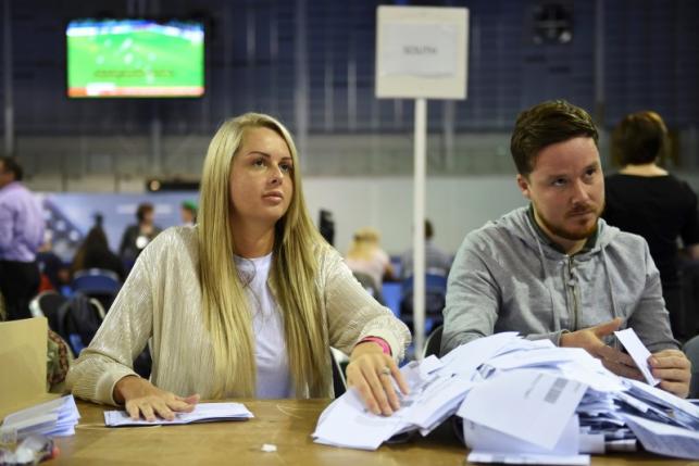 اعلام نتایج اولیه همه پرسی سرنوشت ساز بریتانیا؛ پیشتازی موافقان خروج از اتحادیه اروپا