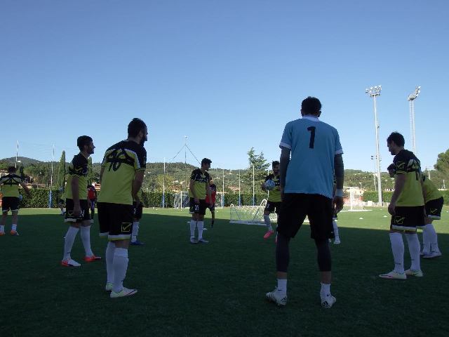 شاگردان کی روش برای قطر آماده می شوند(+عکس)