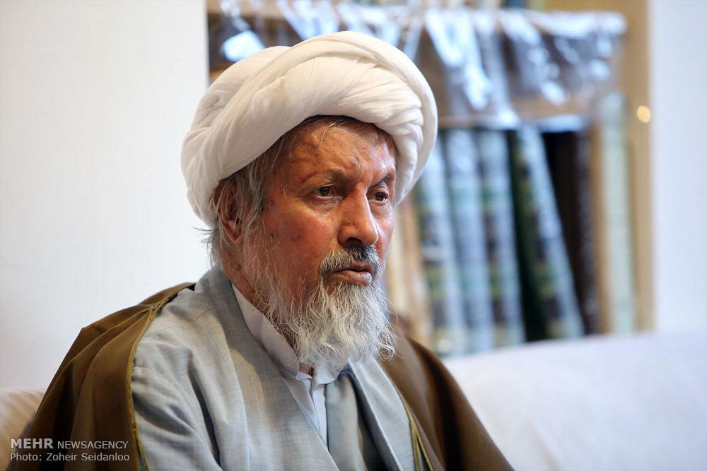 آیت‌الله مومن: مخالفین نفهم داخلی علیه شورای نگهبان و دبیر آن حرف می‌زنند/ هرکس با شورای نگهبان مخالفت کند، با نظام مخالف است