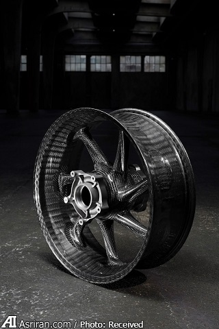 موتور فیبرکربنی بی‌ام‌و در نمایشگاه میلان