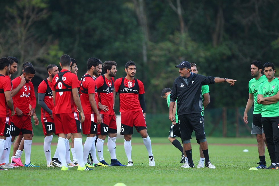 تمرین تیم ملی در رطوبت نفس گیرسرمبان(+عکس)