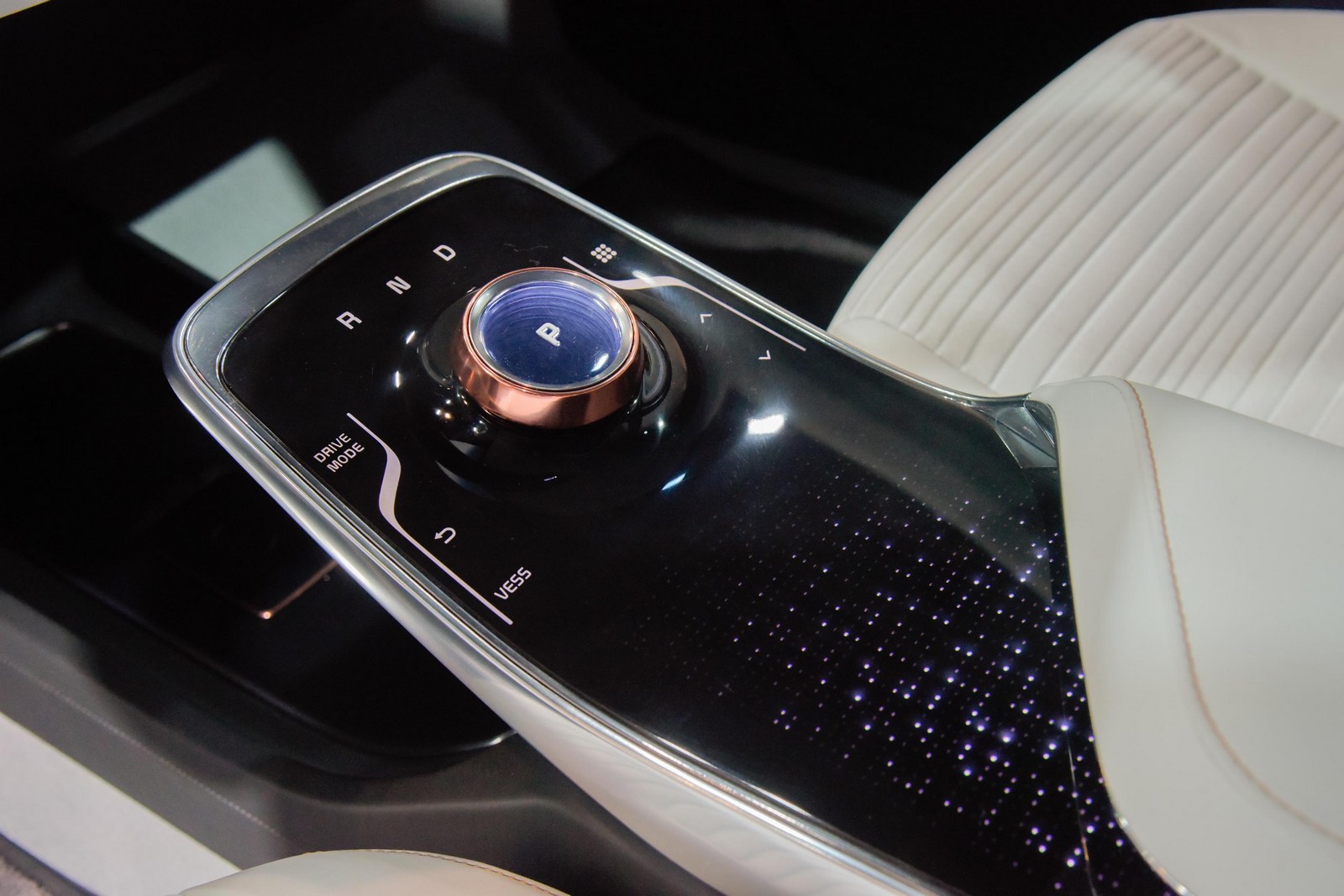 نمایش کیا نیرو الکتریکی در نمایشگاه مصرفکنندگان الکتریکی نمایش کیا نیرو الکتریکی در نمایشگاه مصرفکنندگان الکتریکی