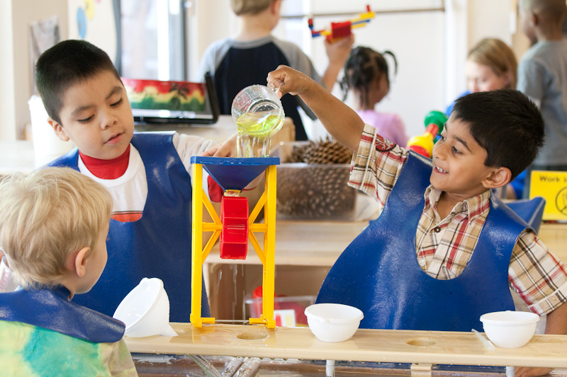 همه رستوران های کشور فقط باید یک نوع غذا سرو کنند/ نظام آموزشی ایران به همین مضحکی است! همه رستوران های کشور فقط باید یک نوع غذا سرو کنند/ نظام آموزشی ایران به همین مضحکی است!