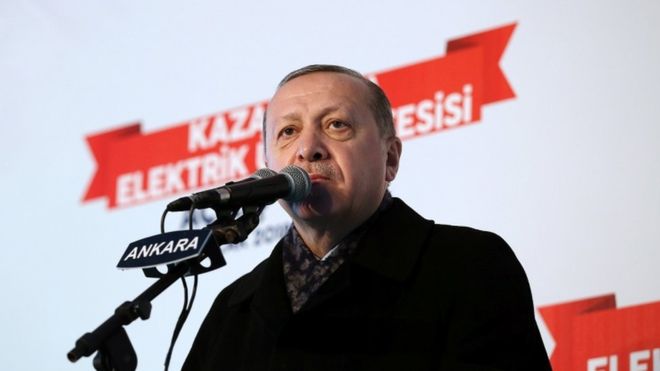 اردوغان: نیروی مرزبانی را که آمریکا میخواهد تشکیل دهد در نطفه خفه میکنیم اردوغان: نیروی مرزبانی را که آمریکا میخواهد تشکیل دهد در نطفه خفه میکنیم