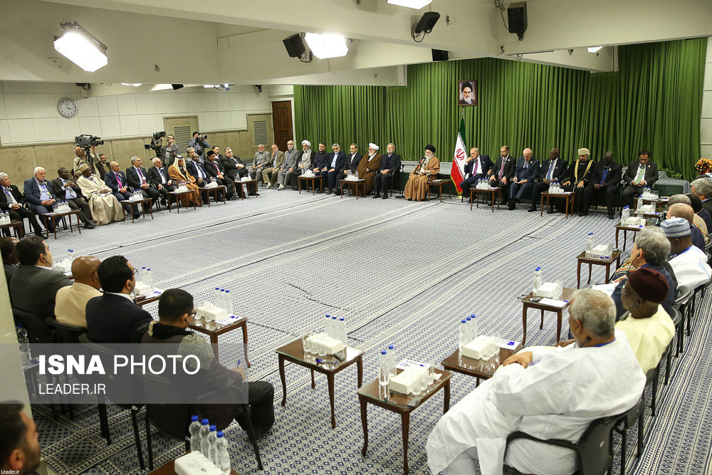 مقام معظم رهبری: سعودی&zwnj;ها در حال خیانت به امت اسلامی هستند/ نگذاریم برای رژیم صهیونیستی حاشیه امن درست شود/ غلط زیادی امریکا درباره قدس به سرانجام نمی&zwnj;رسد