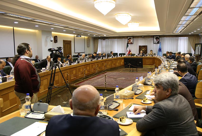 رییس بانک مرکزی:  ثبات به بازار ارز باز می گردد